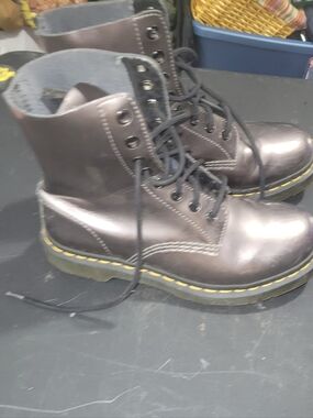 Dr. Marten Pascal Size 7 Boots Metallic Color